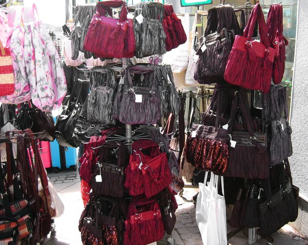 Ladies Bags / Purses - MRP.com